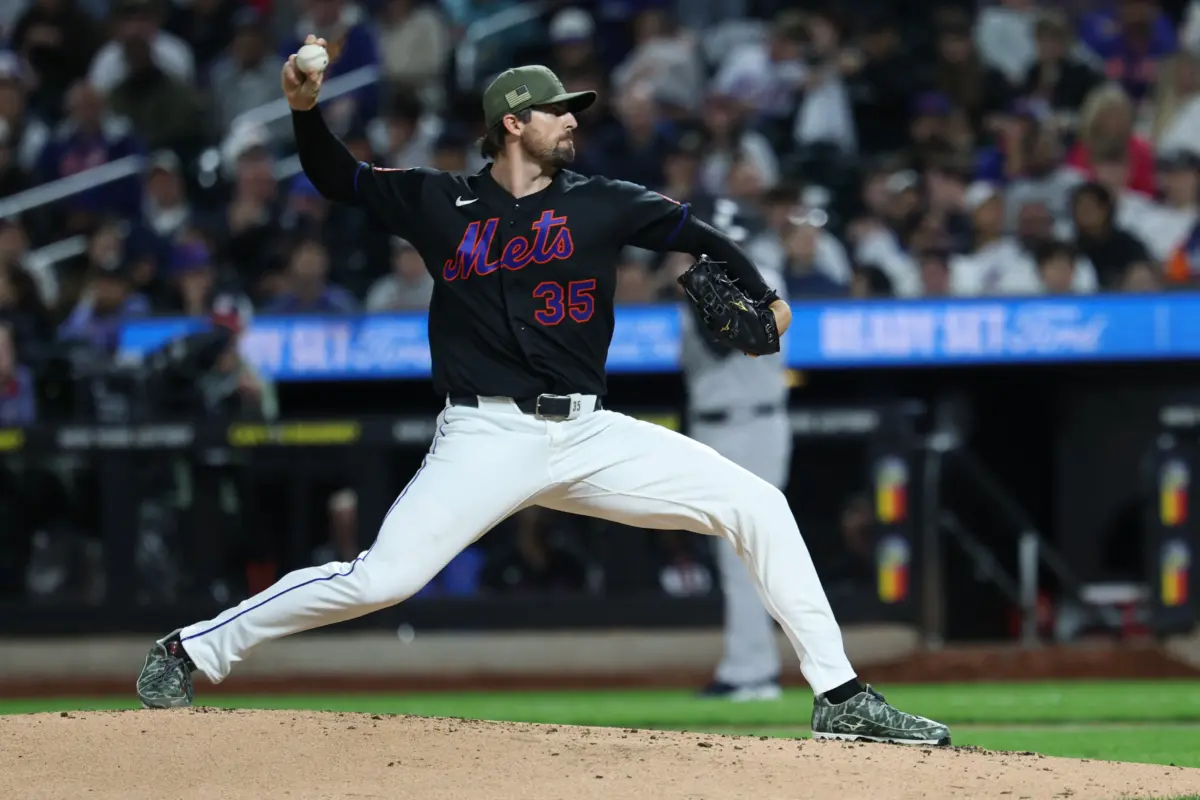 New York Mets reliever Clay Holmes delivers a pitch during the fifth inning vs the New York Yankees at Citi Field in New York City, New York on May 15, 2026.
