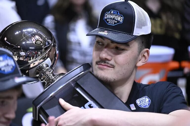 Zach Edey leads Purdue into the Big Ten Tournament.