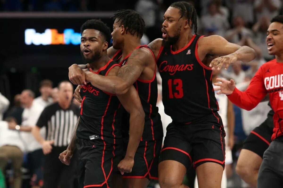 NCAA tournament midwest runs through Houston Cougars