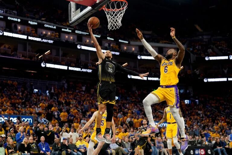 Stephen Curry, Golden State Warriors and LeBron James, Los Angeles Lakers