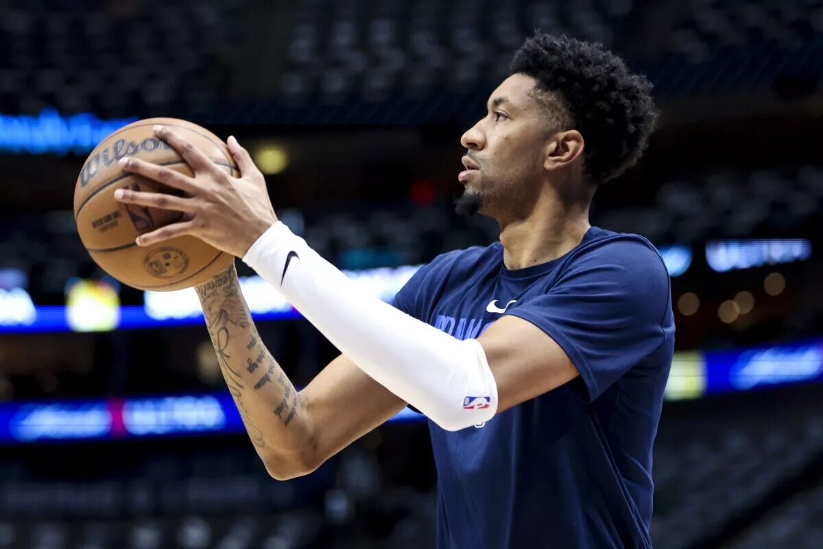Apr 5, 2023; Dallas, Texas, USA; Dallas Mavericks forward Christian Wood (35) warms up before the game against the Sacramento Kings at American Airlines Center. Mandatory Credit: Kevin Jairaj-USA TODAY Sports