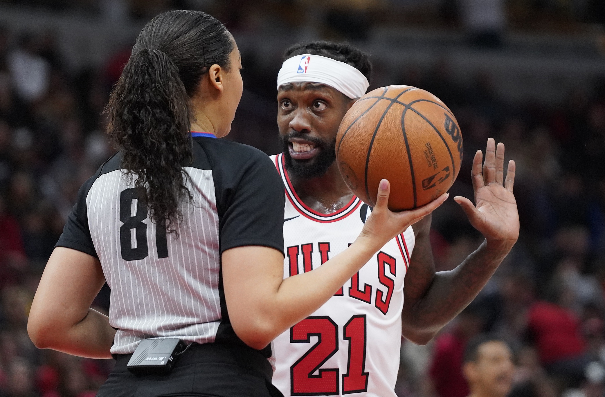 Feb 26, 2023; Chicago, Illinois, USA; Chicago Bulls guard Patrick Beverly (21) talks with the referee during the second half against the Washington Wizards at United Center. Mandatory Credit: David Banks-USA TODAY Sports
