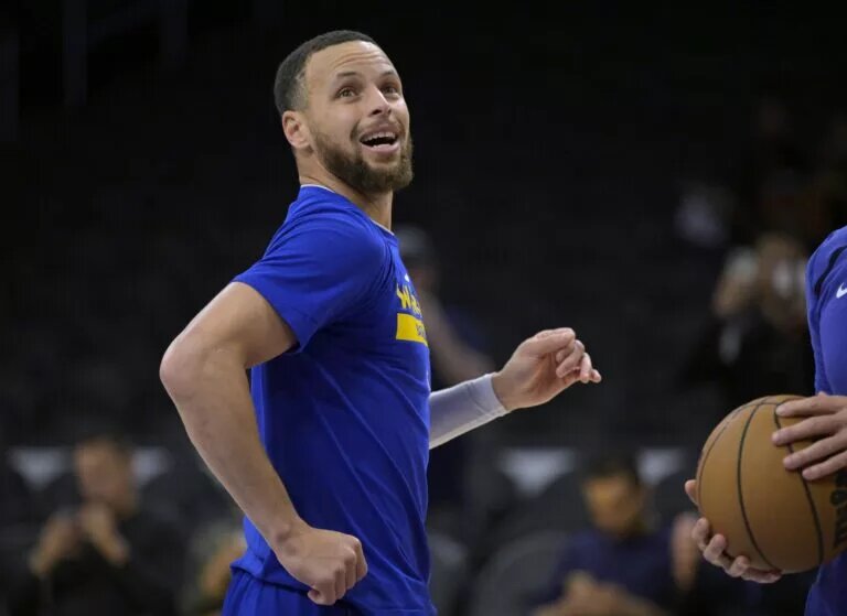 May 12, 2023; Los Angeles, California, USA; Golden State Warriors guard Stephen Curry (30) warms up prior to game six of the 2023 NBA playoffs against the Los Angeles Lakers at Crypto.com Arena. Mandatory Credit: Jayne Kamin-Oncea-USA TODAY Sports