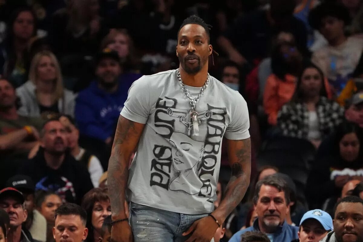 Warriors news: Apr 10, 2022; Denver, Colorado, USA; Los Angeles Lakers center Dwight Howard (39) during the second half against the Denver Nuggets at Ball Arena. Mandatory Credit: Ron Chenoy-USA TODAY Sports