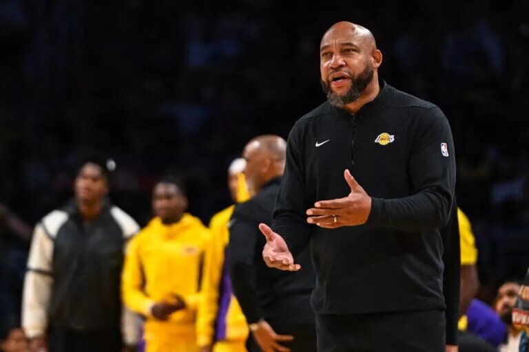 Darvin Ham is struggling with the Lakers injury problems.