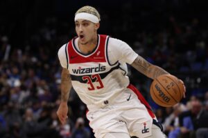 Washington Wizards forward Kyle Kuzma (33) drives to the basket against the Orlando Magic during the second half at Amway Center.