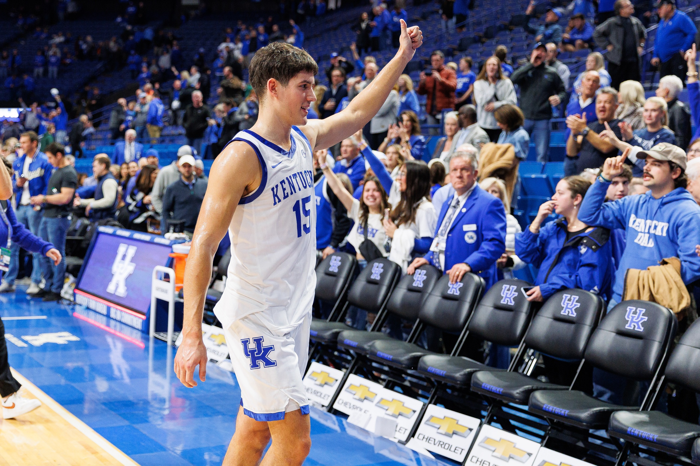 Kentucky Wildcats guard Reed Sheppard (15) gives a thumbs up to the crowd after the game against the Miami (Fl) Hurricanes at Rupp Arena at Central Bank Center.