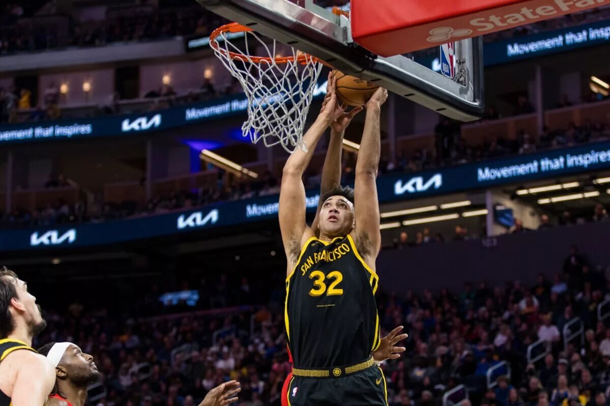 Golden State Warriors forward Trayce Jackson-Davis (32) dunks against the Portland Trail Blazers during the second half at Chase Center.