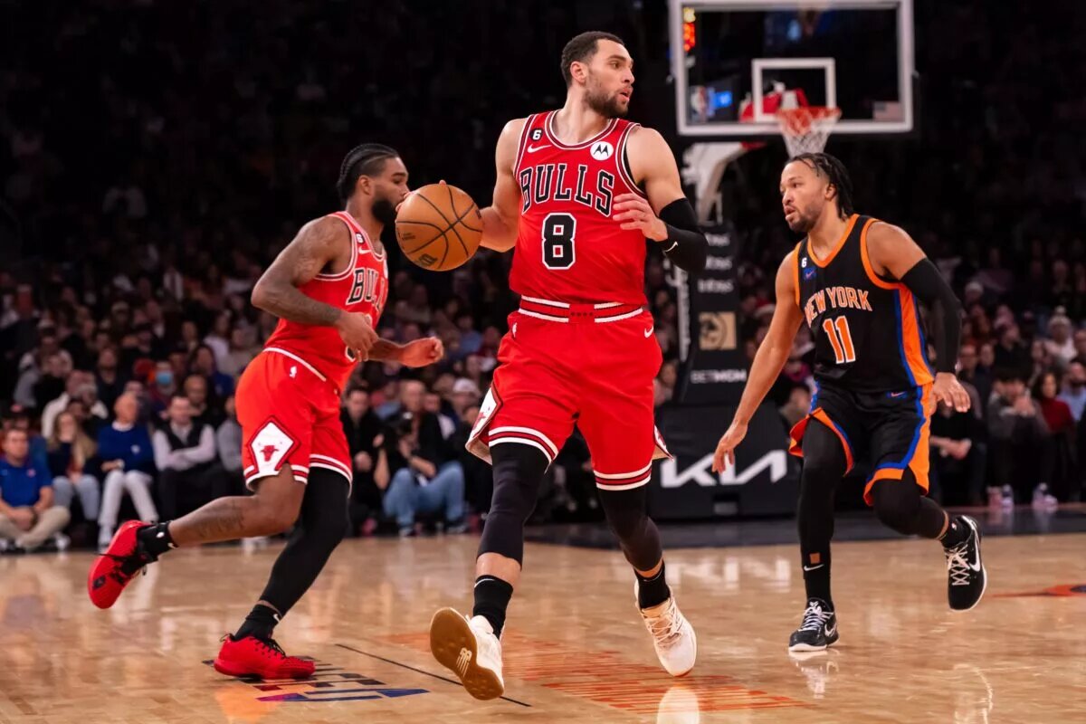 Chicago Bulls guard Zach LaVine (8) looks to pass the ball against the New York Knicks during the fourth quarter at Madison Square Garden.