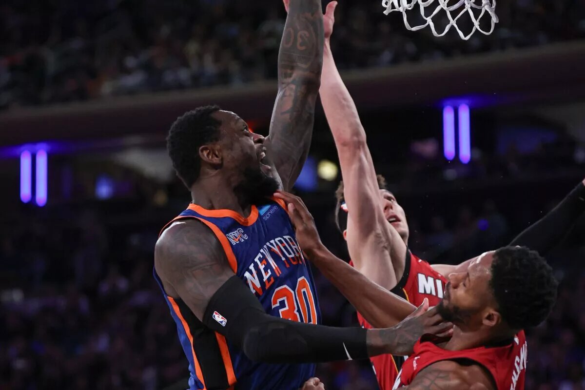 New York Knicks forward Julius Randle (30) shoots the ball as Miami Heat forward Haywood Highsmith (24) defends during the second half at Madison Square Garden.