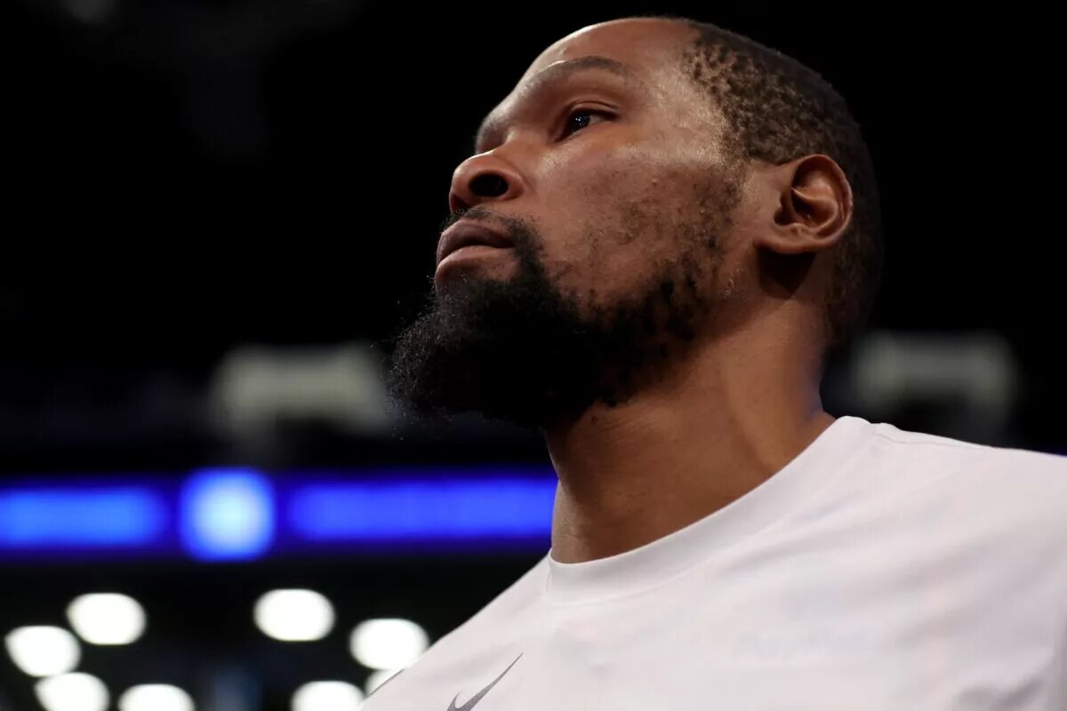 Phoenix Suns forward Kevin Durant (35) walks out for warmups before a game against the Brooklyn Nets at Barclays Center.