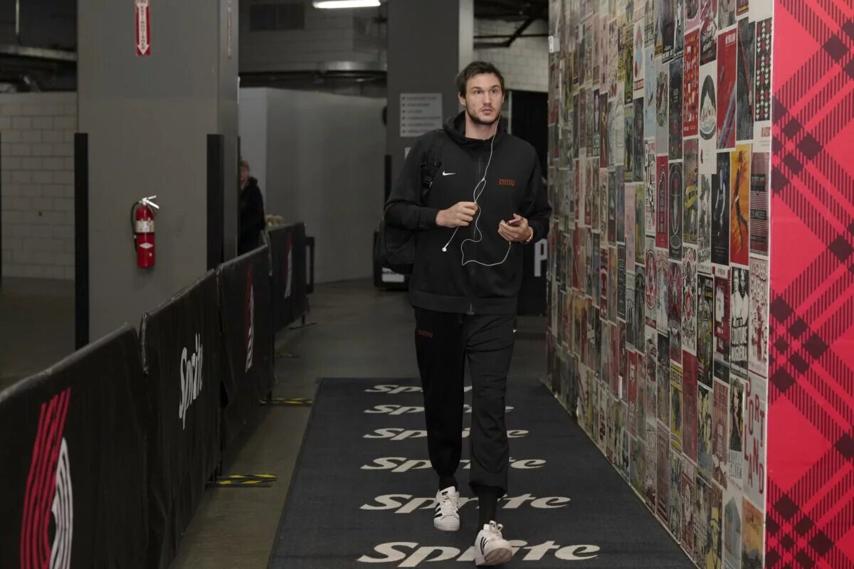 Dec 21, 2023; Portland, Oregon, USA; Washington Wizards power forward Danilo Gallinari (88) arrives to the arena prior to the game against the Portland Trail Blazers at Moda Center. Mandatory Credit: Soobum Im-USA TODAY Sports