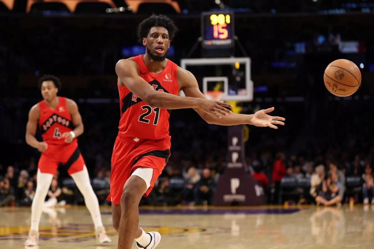 Jan 9, 2024; Los Angeles, California, USA; Toronto Raptors forward Thaddeus Young (21) passes the ball during the third quarter against the Los Angeles Lakers at Crypto.com Arena. Mandatory Credit: Kiyoshi Mio-USA TODAY Sports