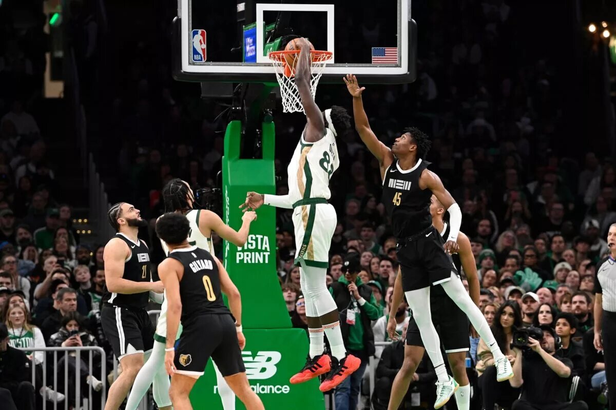 Neemias Queta seems like the most likely option for the Celtics open roster spot.