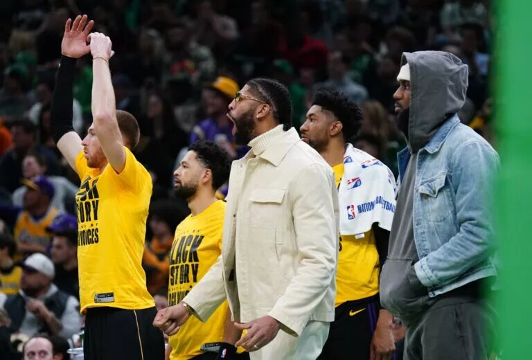 Lakers with LeBron James, Anthony Davis after injury