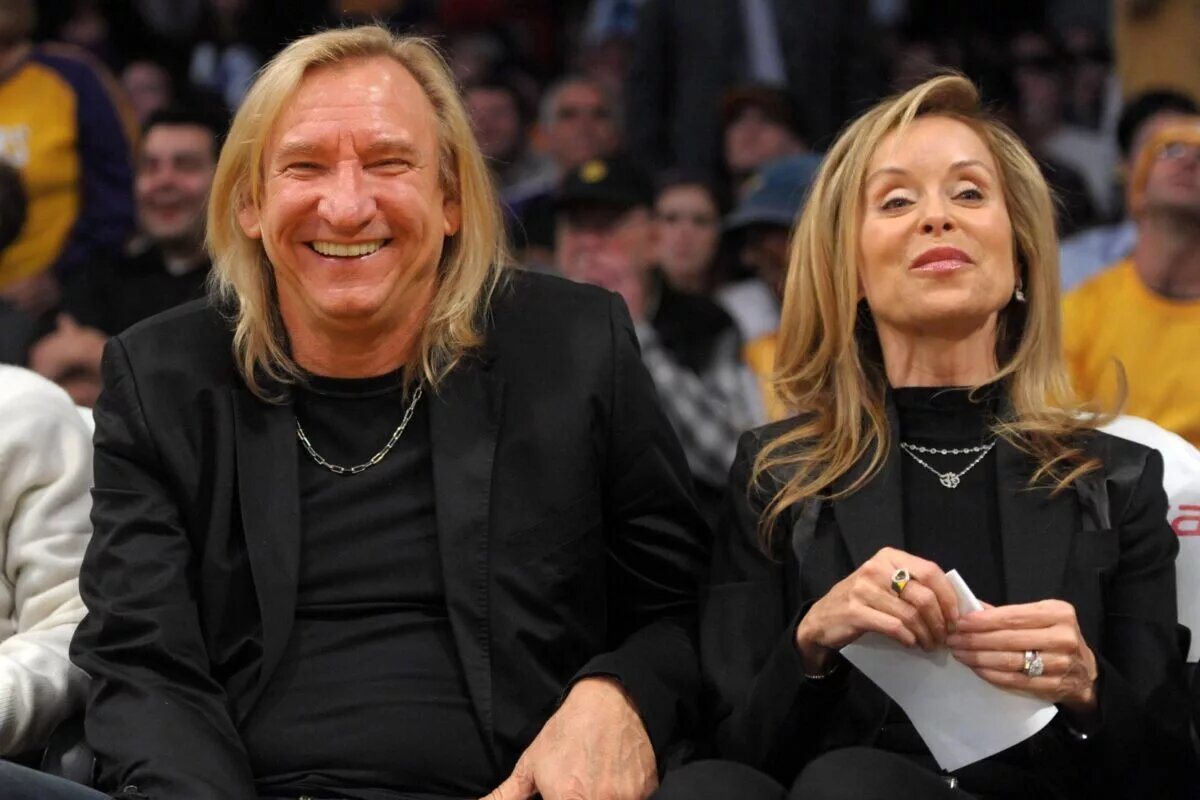Los Angeles Lakers vice president Johnny Buss