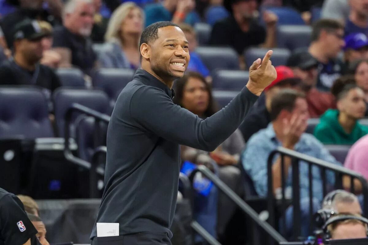 New Orleans Pelicans head coach Willie Green