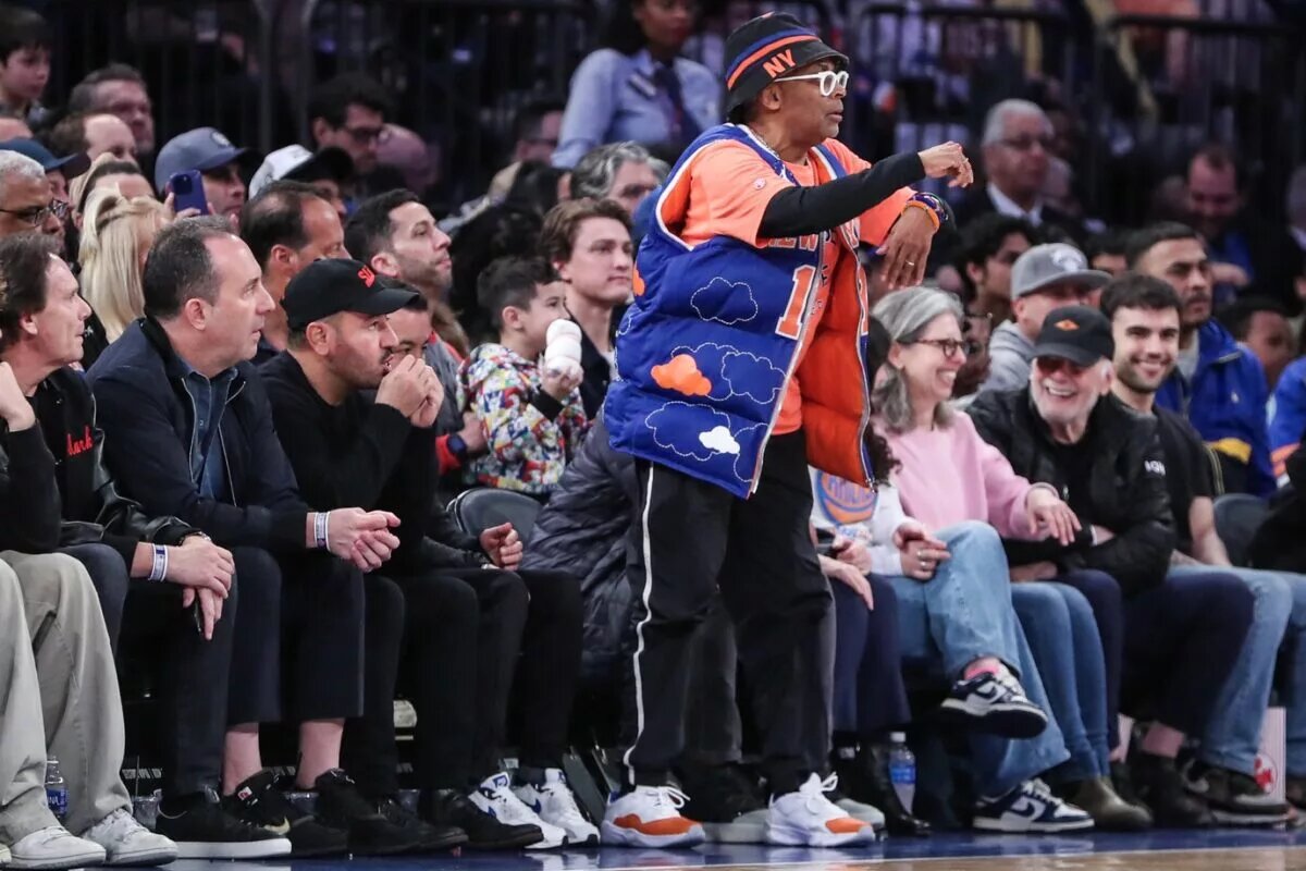 New York Kniicks fan Spike Lee ahead of the postseason (NBA Playoffs)