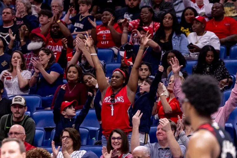 New Orleans Pelicans home crowd
