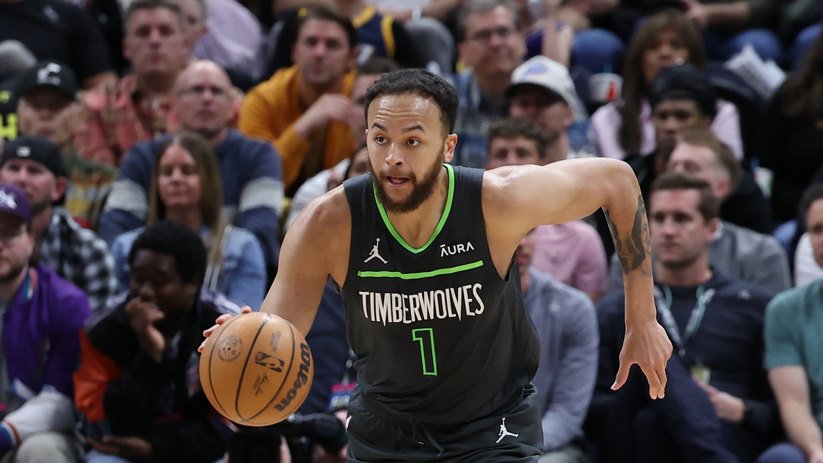 Minnesota Timberwolves forward Kyle Anderson (1) brings the ball up the court against the Utah Jazz during the fourth quarter at Delta Center.