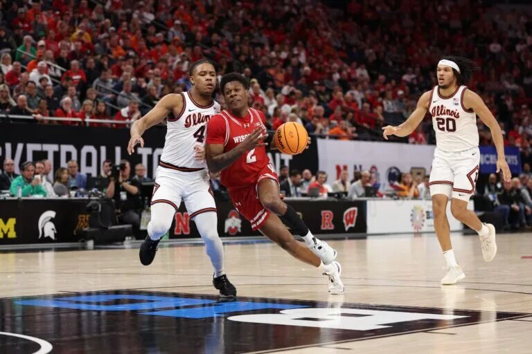 AJ Storr has been linked to Illinois after entering the transfer portal.