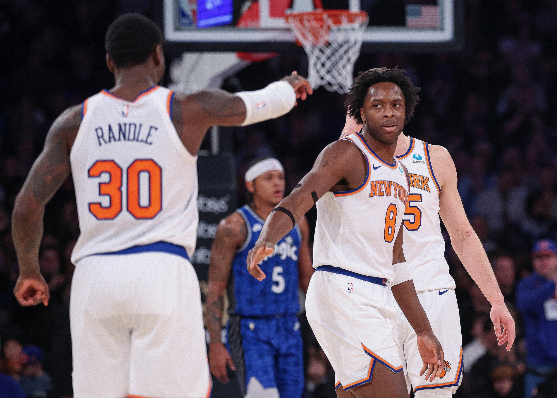New York Knicks forward Julius Randle communicates with teammate OG Anunoby