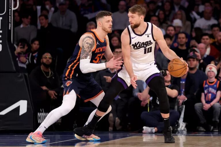 New York Knicks center Isaiah Hartenstein