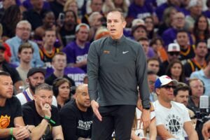 Phoenix Suns head coach Frank Vogel