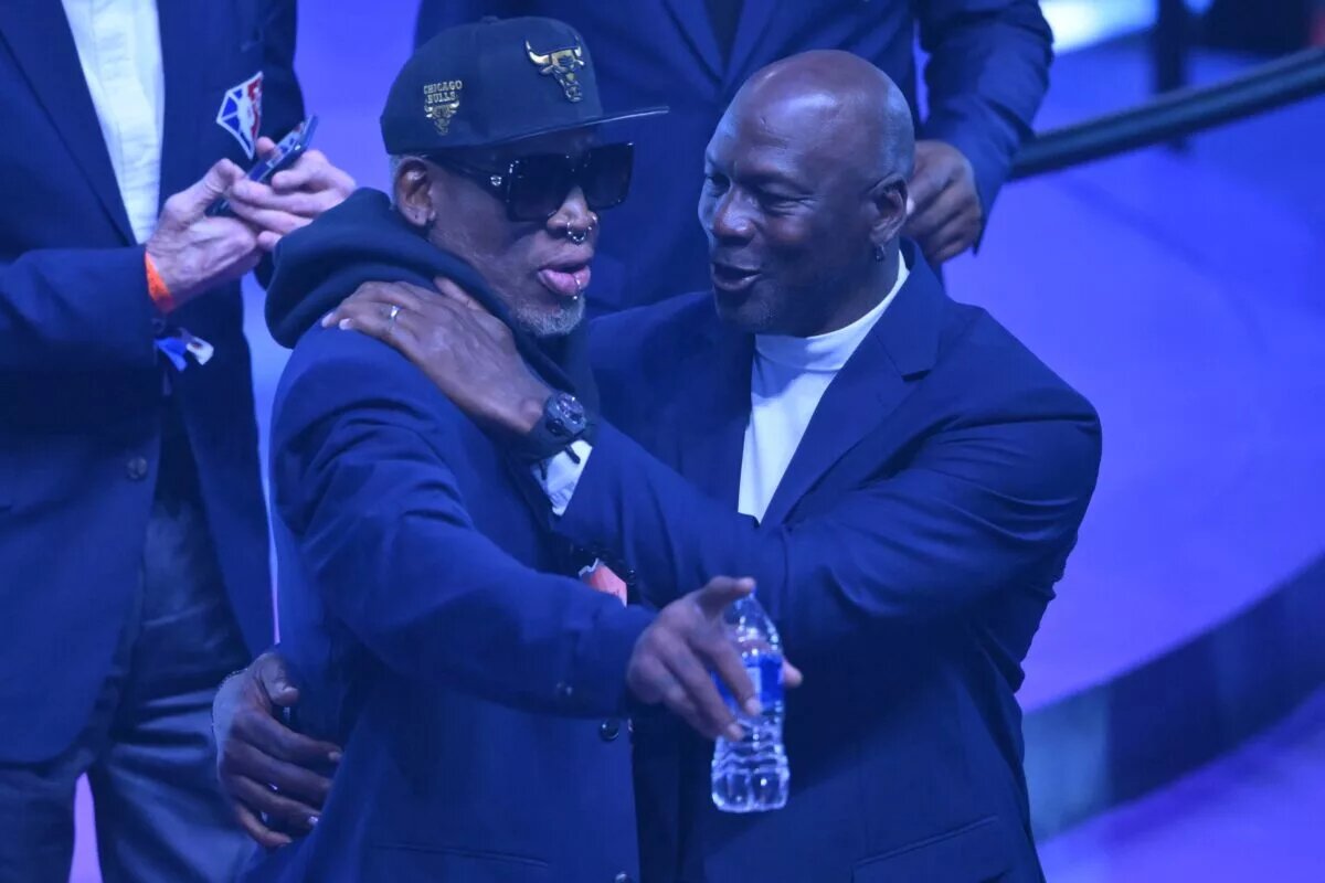 Dennis Rodman details history with Scottie Pippen including an important apology.