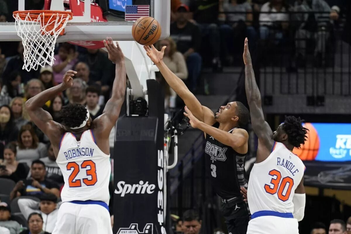 Mitchell Robinson is back for the Knicks.