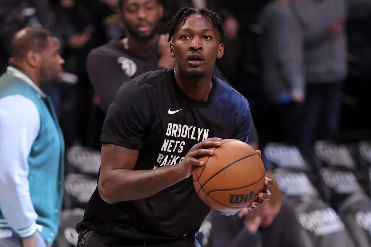 Dorian Finney Smith played in front of his father for the first time last night.