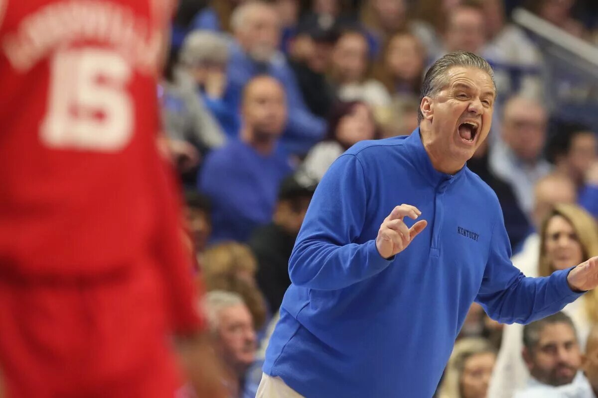Kentucky head coach John Calipari