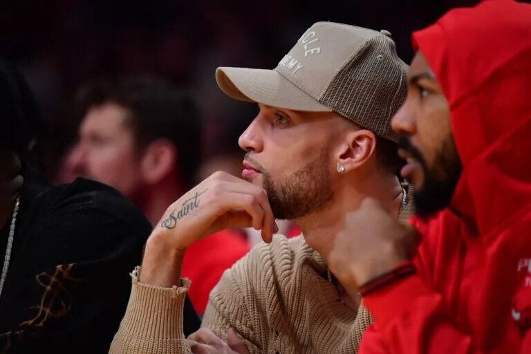 Chicago Bulls guard Zach LaVine, out before surgery