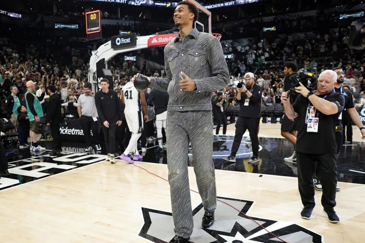 San Antonio Spurs rookie Victor Wembanyama, 2023-24/2024 NBA Rookie of the Yeat