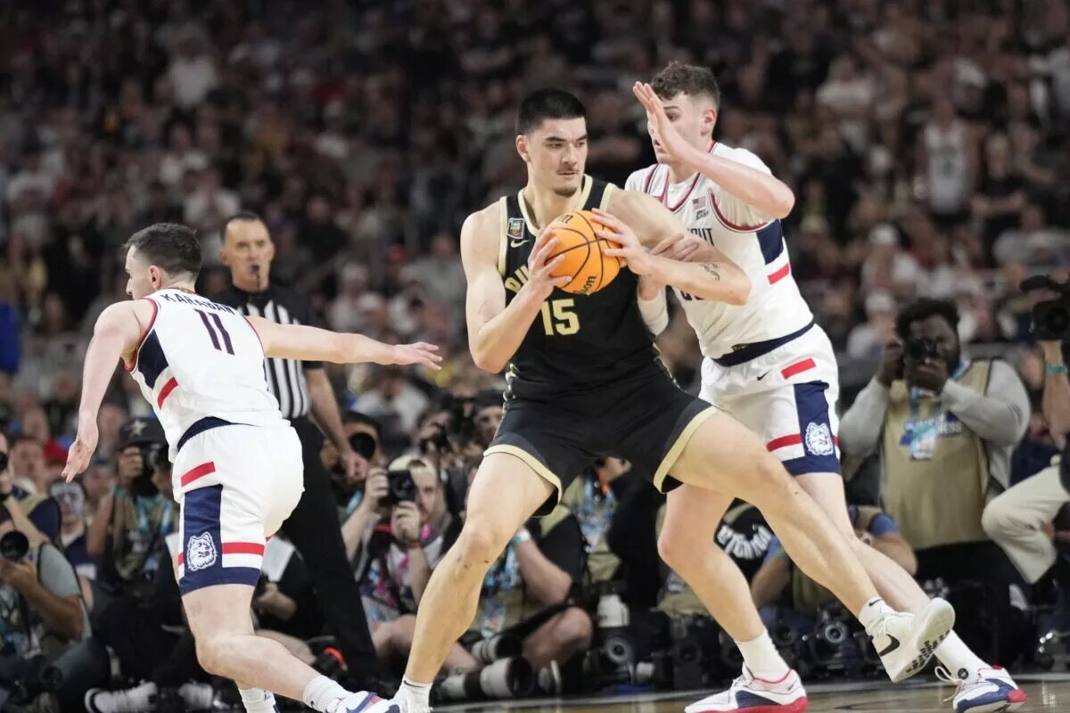 Toronto Raptors workout 2024 NBA Draft prospect, Purdue center Zach Edey