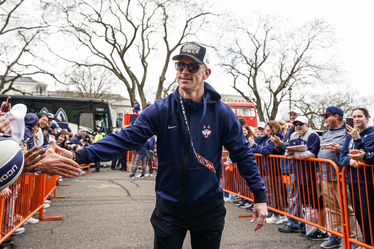 UConn head coach, Los Angeles Lakers candidate Dan Hurley