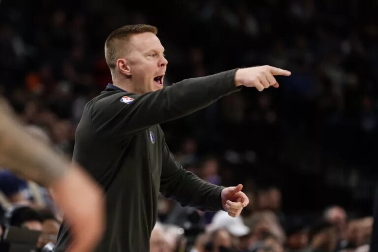 Dallas Mavericks assistant coach Sean Sweeney, Detroit Pistons head coach candidate