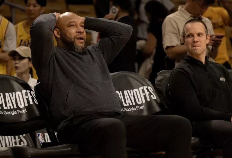 Darvin Ham turns down Mike Budenholzer's offer to join the Phoenix Suns as the lead assistant coach.