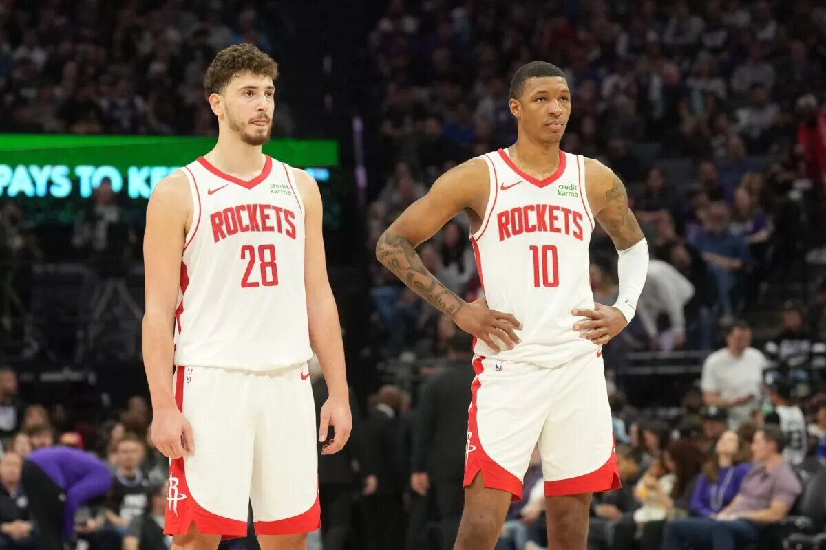 Houston Rockets center Alperen Sengun (28) and forward Jabari Smith Jr. (10)