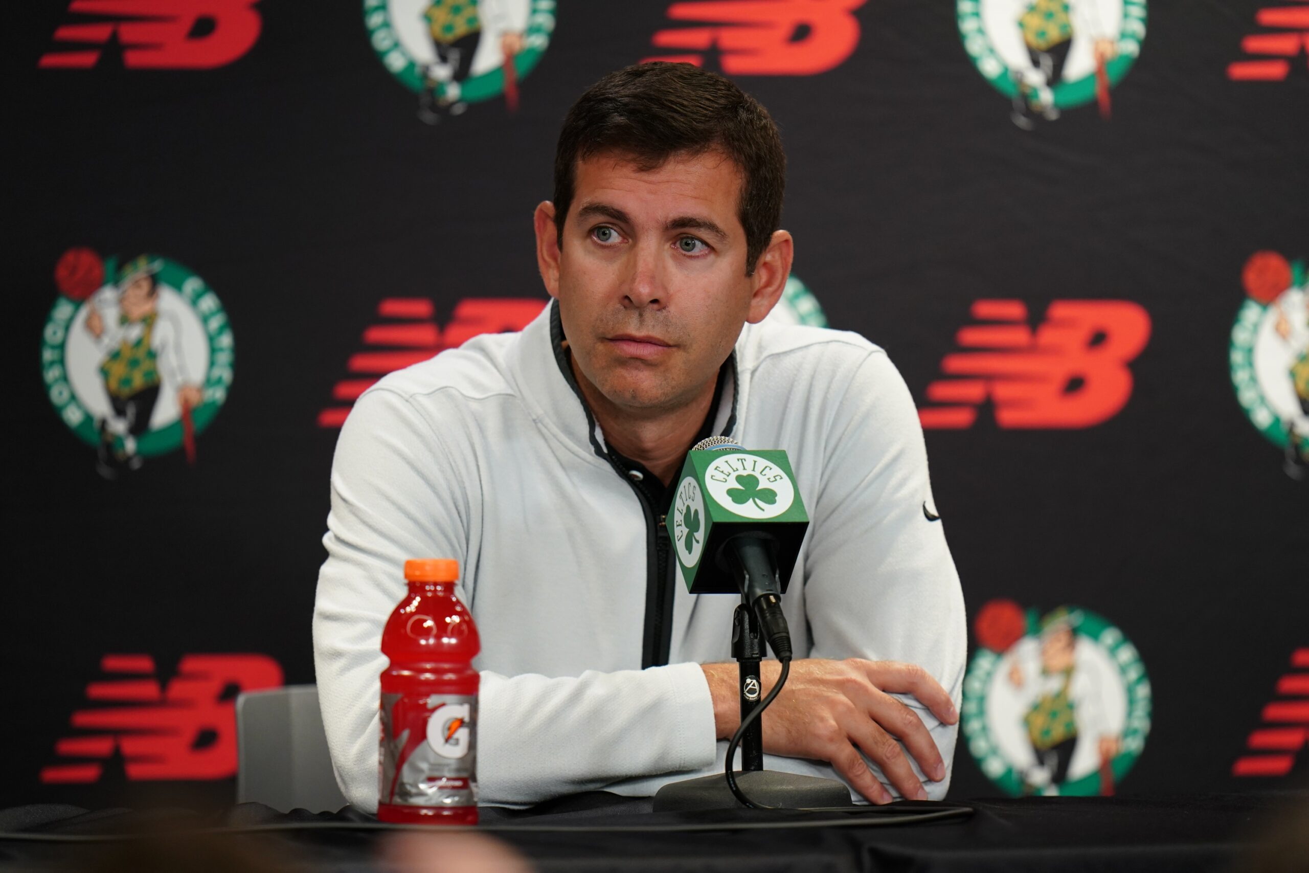 Brad Stevens recently discussed the Celtics open roster spot.