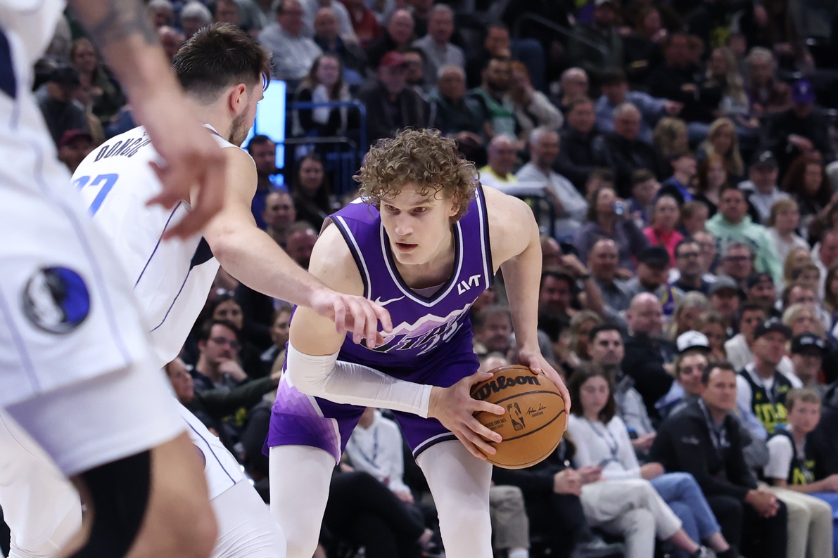 Utah Jazz forward Lauri Markkanen before signing contract extension