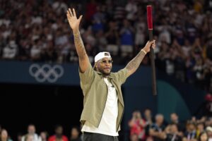 Carmelo Anthony at the Paris Olympics prior to Team USA game that preceded Serbia matchup