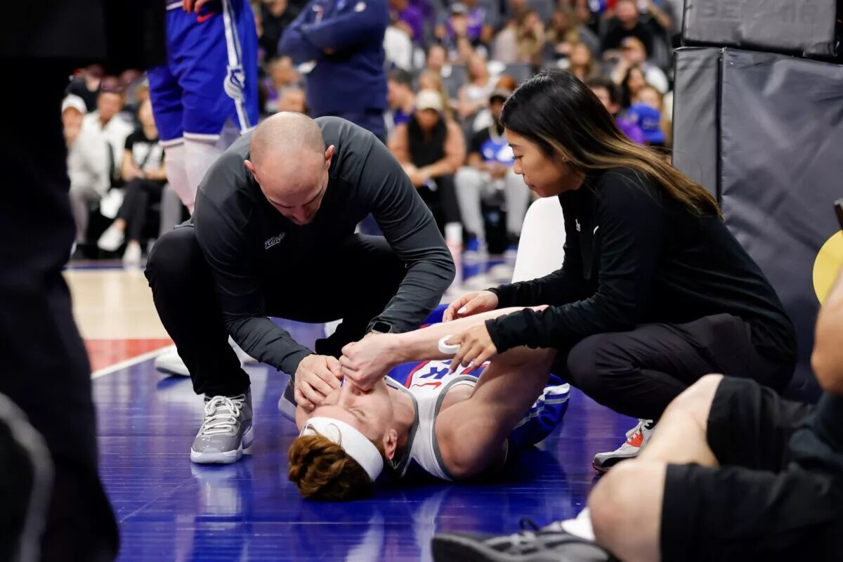 Sacramento Kings wing Kevin Huerter after suffering shoulder injury