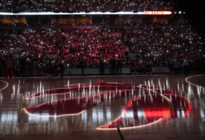 The Raptors are retiring Vince Carter's jersey.