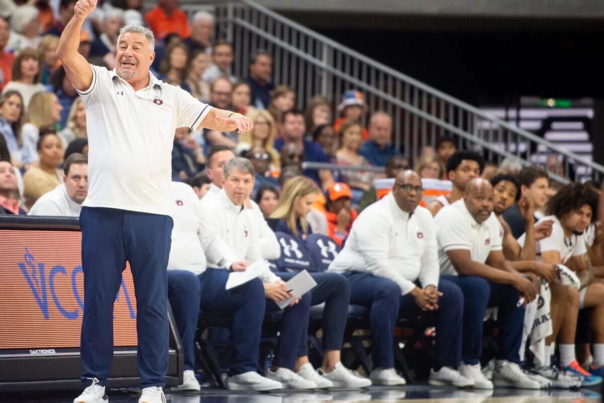 Auburn basketball looks to win the SEC this season.