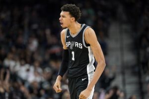 San Antonio Spurs Victor Wembanyama (1) reacts during win over Washington Wizards