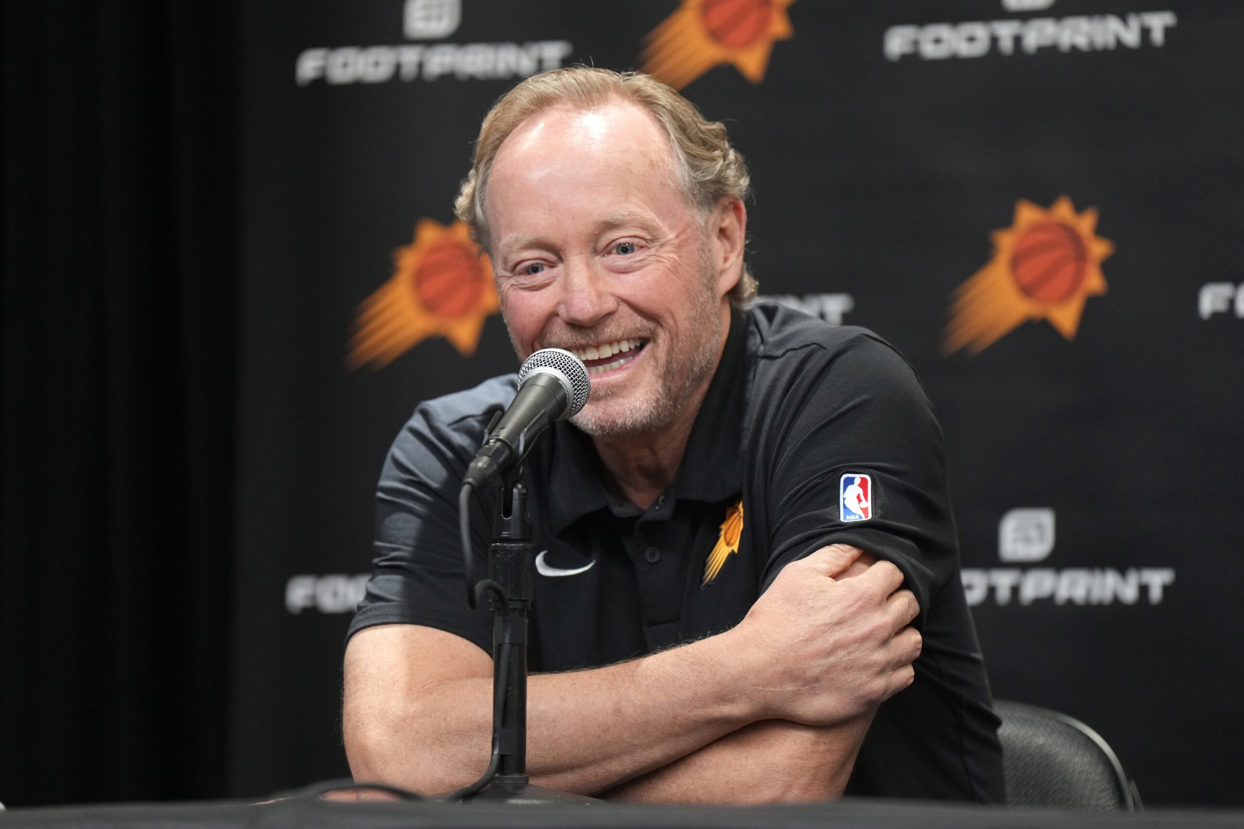 Mike Budenholzer has led the Suns to a 5-1 record this season.