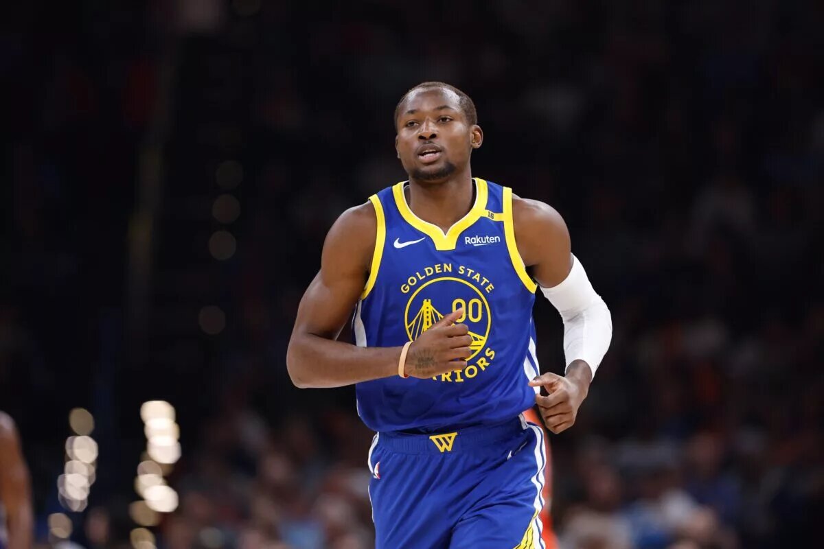 Nov 10, 2024; Oklahoma City, Oklahoma, USA; Golden State Warriors forward Jonathan Kuminga (00) runs down the court against the Oklahoma City Thunder during the second quarter at Paycom Center. Mandatory Credit: Alonzo Adams-Imagn Images