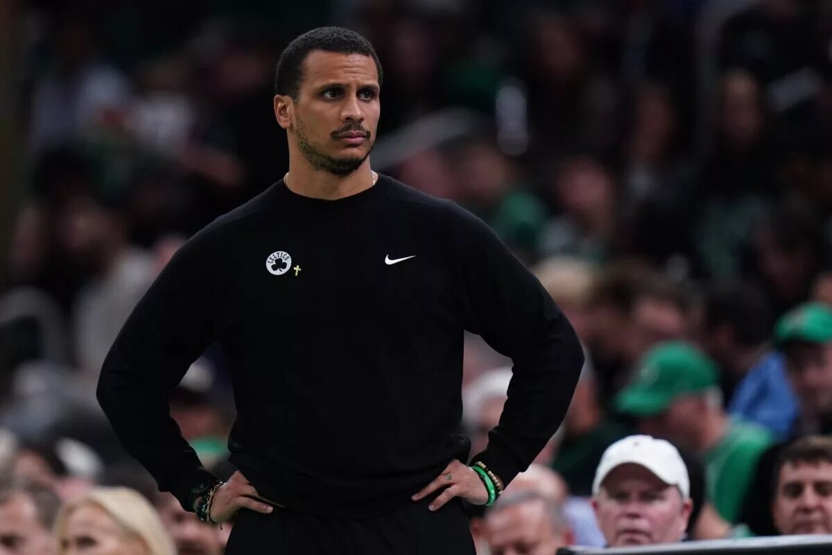 Nov 12, 2024; Boston, Massachusetts, USA; Boston Celtics head coach Joe Mazzulla watches from the sideline as they take on the Atlanta Hawks at TD Garden. Mandatory Credit: David Butler II-Imagn Images Al Horford