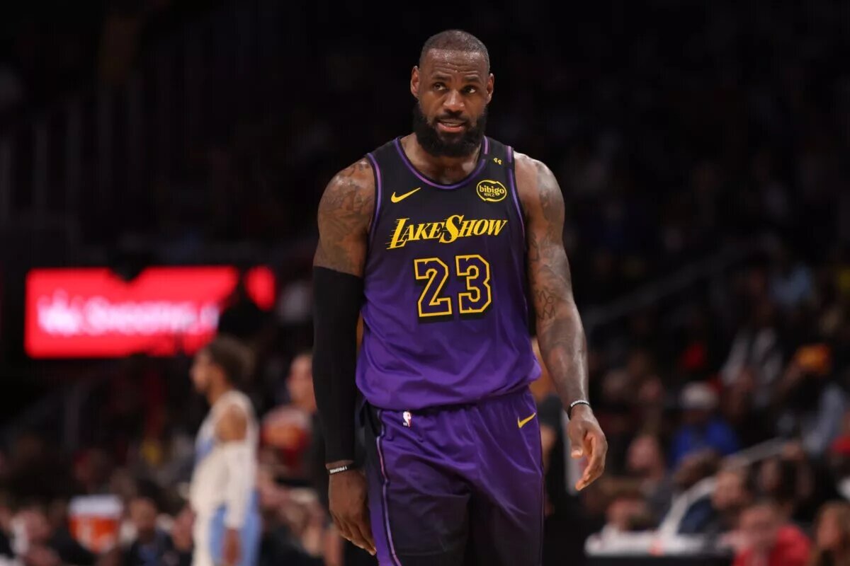 Los Angeles Lakers forward LeBron James (23) in action